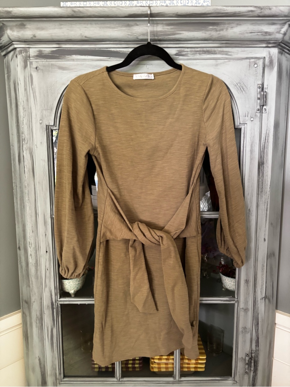 Women's Long Sleeve Tie-Waist Dress in Olive Brown